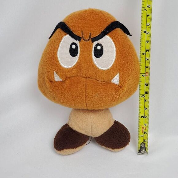 Official Nintendo Super Mario Bros Goomba 7" Mushroom Stuffed Plush Zipper Pouch - Picture 2 of 4